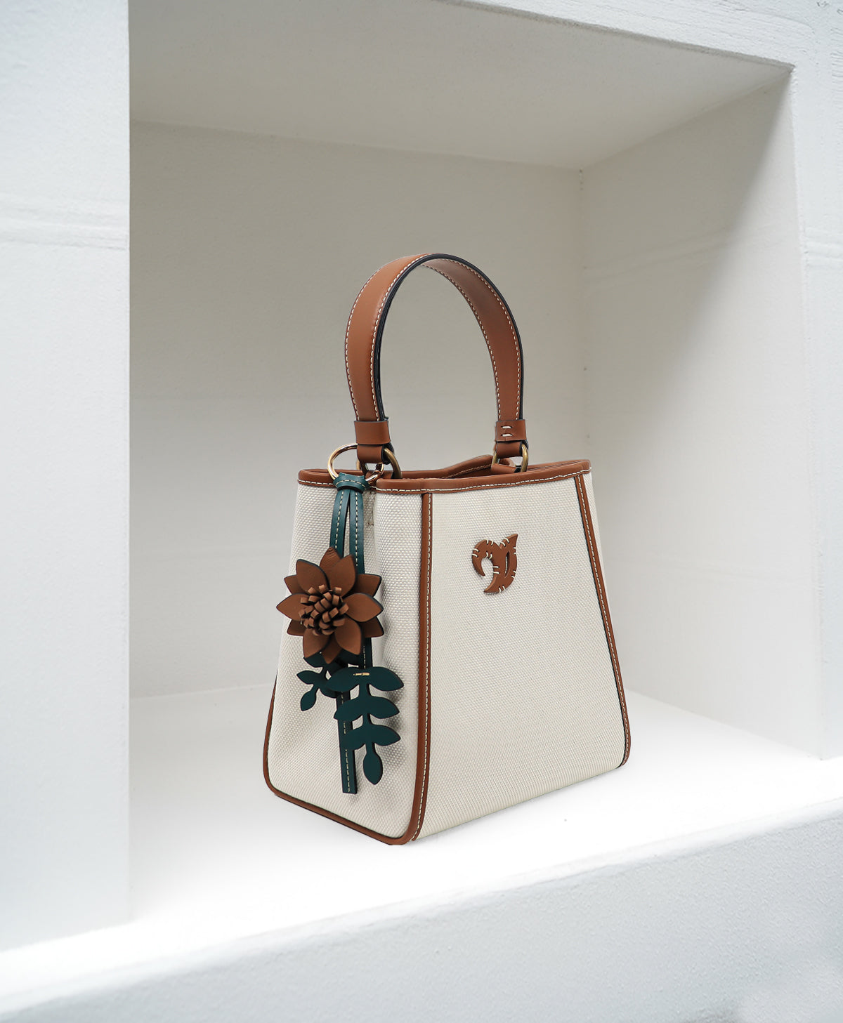 bloom bag charm - brown